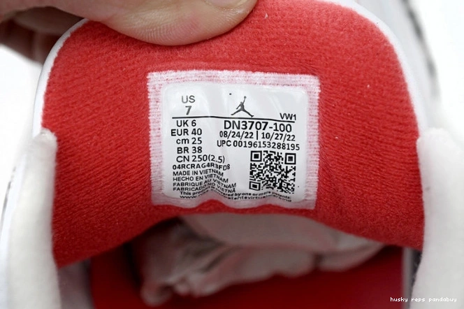 Cheap Husky Reimagined Cement White DN3707-100 Retro Jordan 3 0819